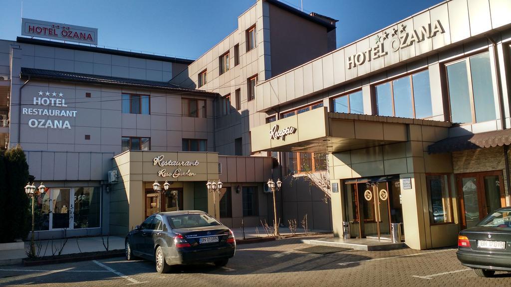 Hotel Ozana Bistrita  Ngoại thất bức ảnh