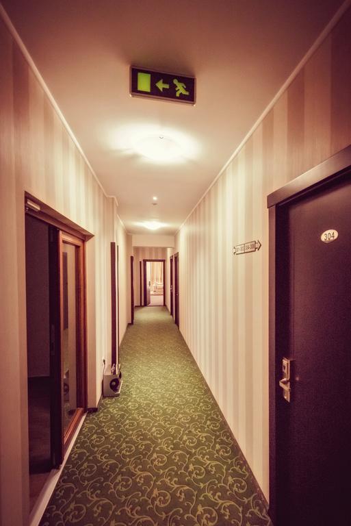 Hotel Ozana Bistrita  Ngoại thất bức ảnh