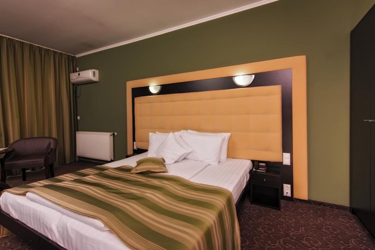 Hotel Ozana Bistrita  Ngoại thất bức ảnh