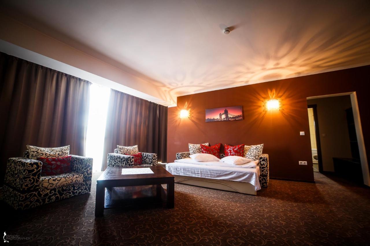 Hotel Ozana Bistrita  Ngoại thất bức ảnh